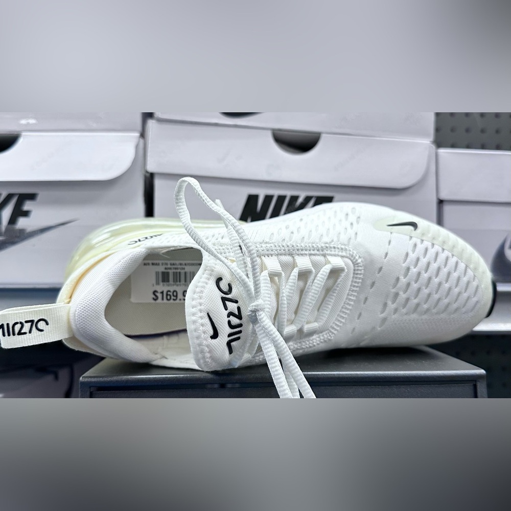 Nike Women's Air Max 270 Shoes Size 9 - Sail black coconut milk color - Picture 6 of 8
